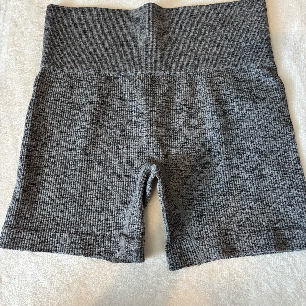 Colsie Gray Ribbed High-Waist Bike Shorts